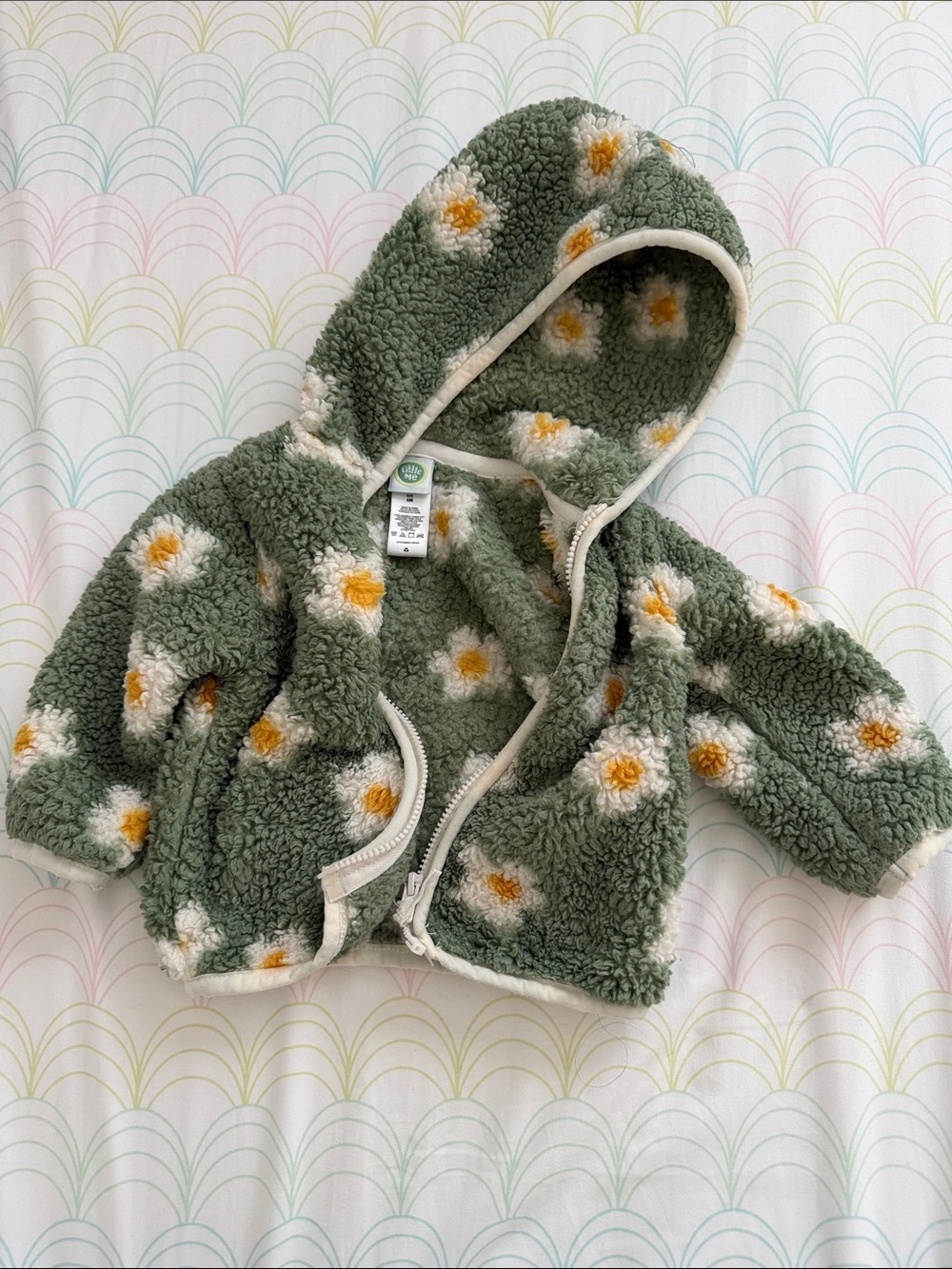Baby girl Green Sherpa Hooded Jacket with Daisy Pattern 3-6 months
